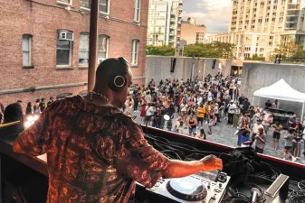Warm Up 2026 Brings Six Evenings of Live Music and DJ Performances to MoMA PS1
