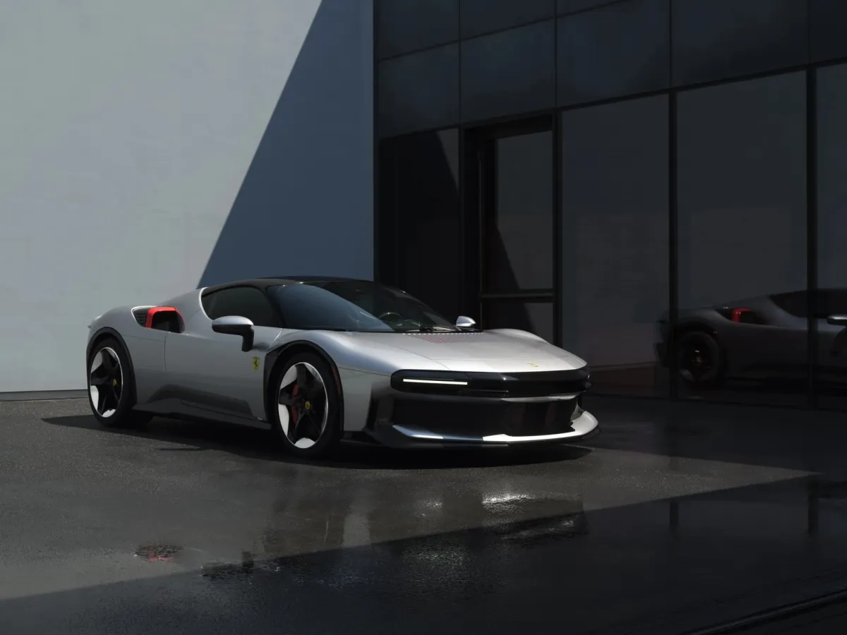 Ferrari Unveils CZ26 One-Off, a Bespoke SF90 Stradale for an American Client